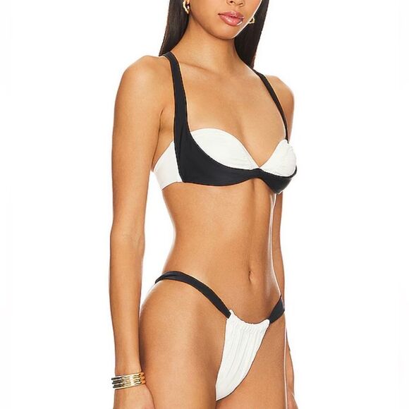 NWT Tularosa Asha bikini Top Black & White swimsuit separate Revolve M - Picture 2 of 9